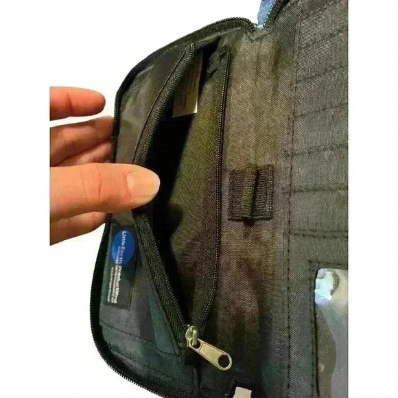 NWT New York Giants Curve Zip Organizer Wallet Wristlet NFL - Picture 13 of 15